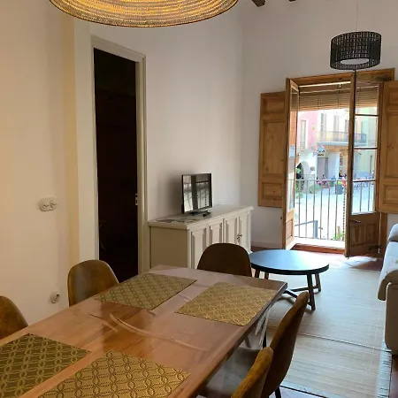 Апартаменты Casa Moner Loft Edifici Historic Centre Medieval De Castello *